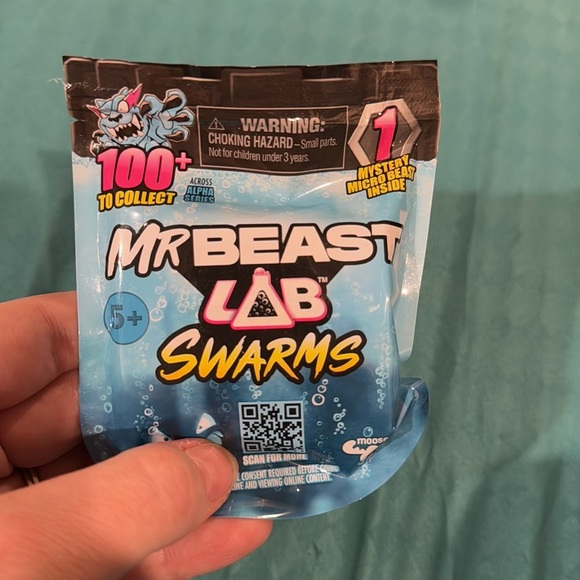 Mr. Beast Lab Swarms mystery micro beast across alpha series - Picture 2 of 3